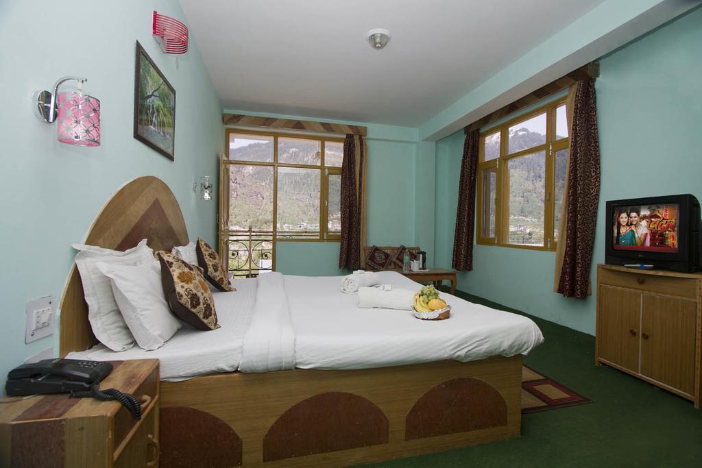 Hotel Ocean Inn Manāli Habitación foto