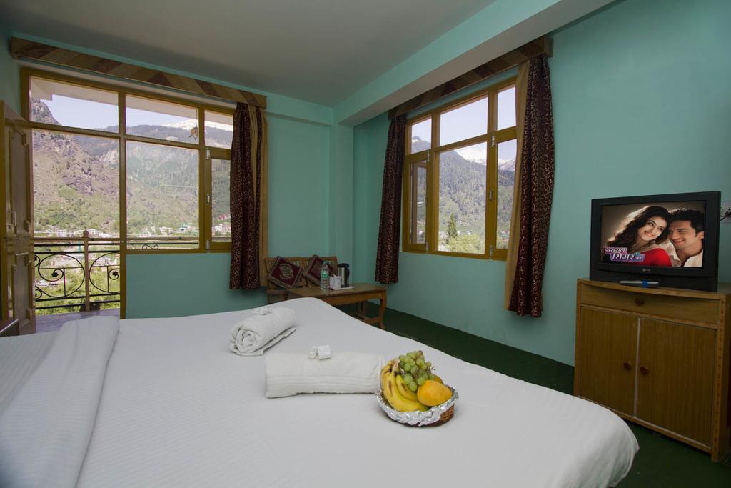 Hotel Ocean Inn Manāli Habitación foto